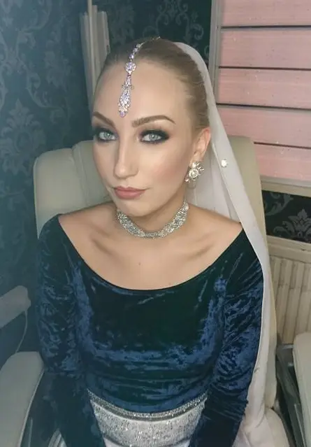Image of Bollywood dancer Gemma. 