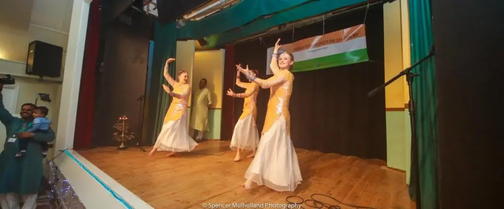 bollywood dancers in Salisbury 