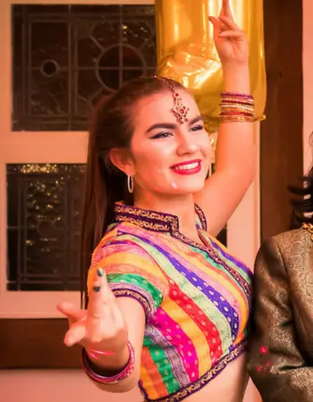 image of bollywood dancer