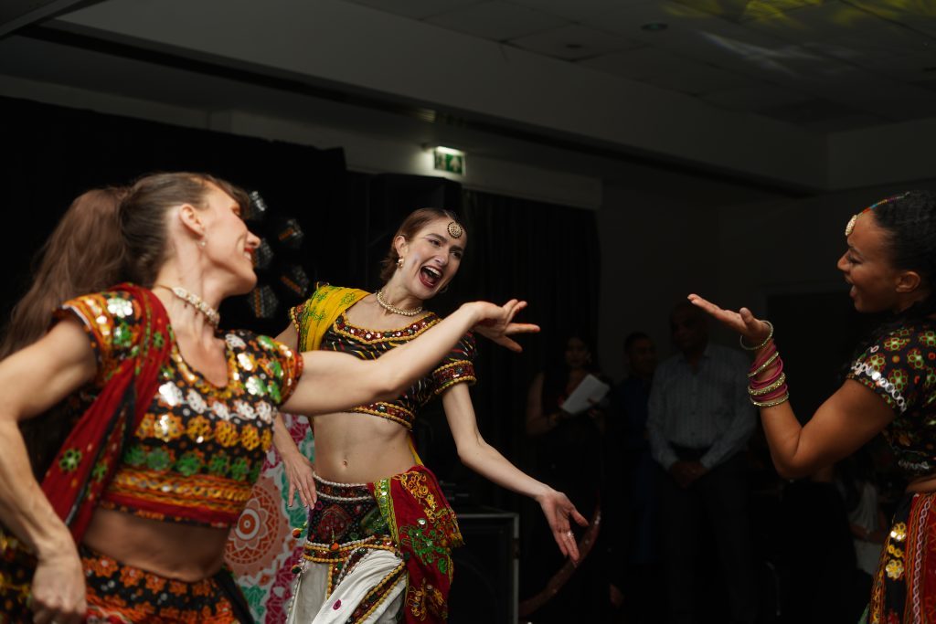 Bollywood-Indian-Dance-Showgirl-Hostess-Firebreather-Class-London-06