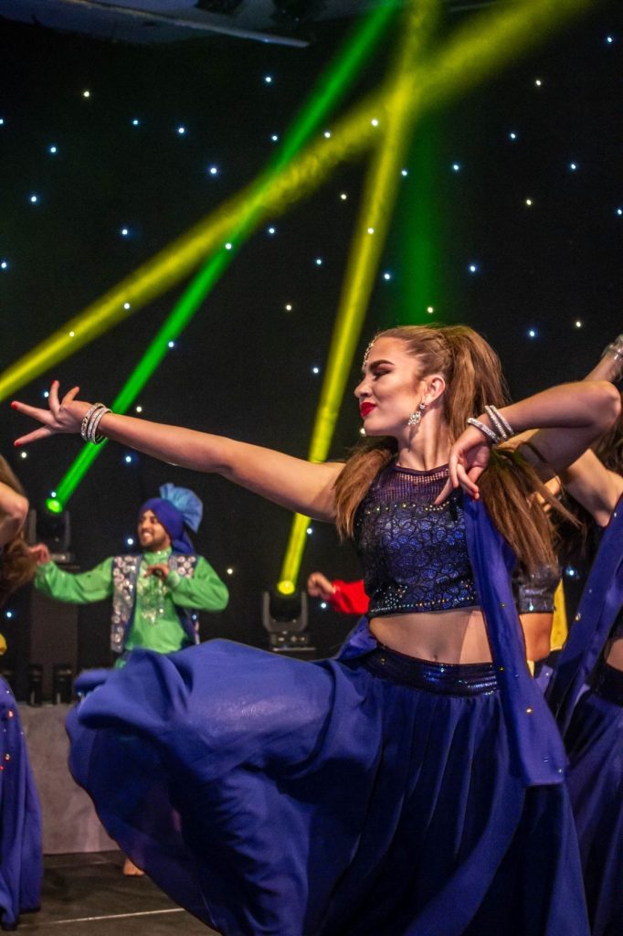 Bollywood-Indian-Dance-Showgirl-Hostess-Firebreather-Class-Manchester-od