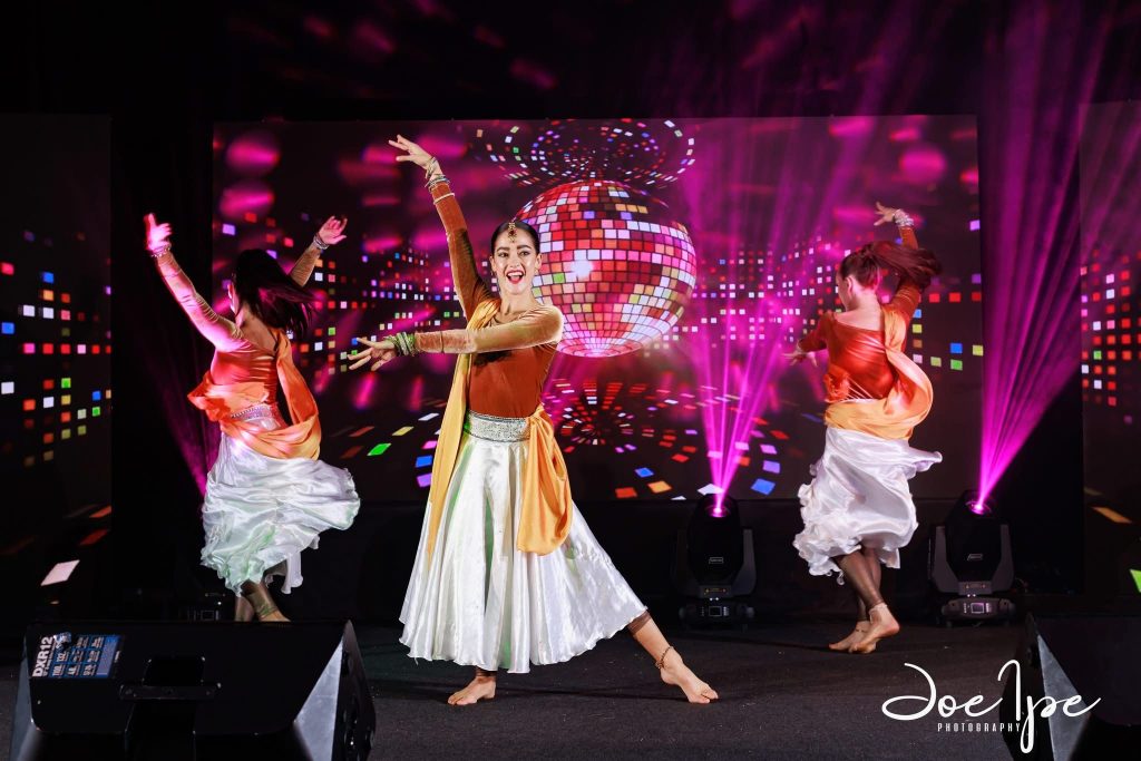 Modest-Bollywood-Indian-Dance-Showgirl-Hostess-Firebreather-Class-London-625